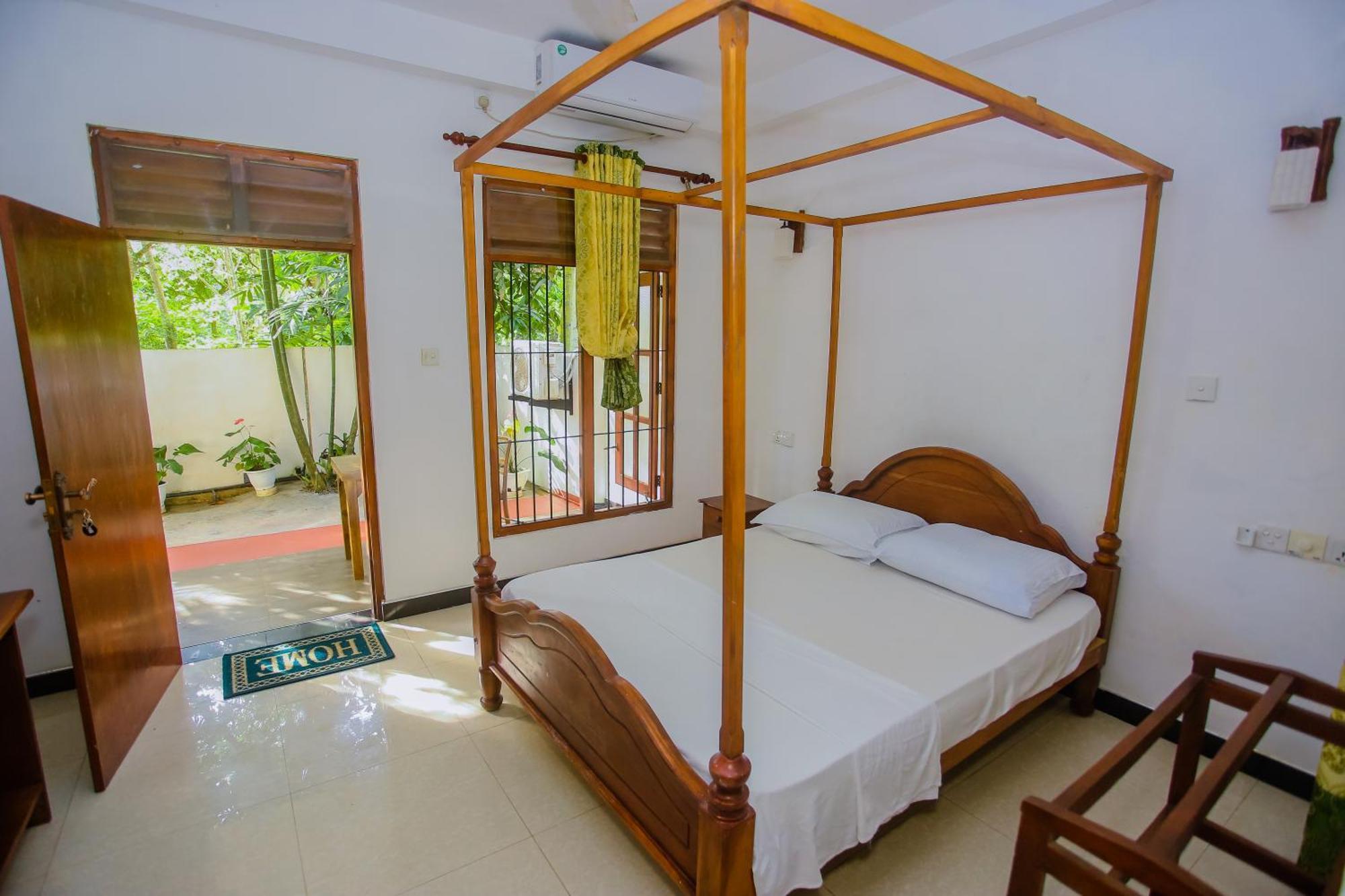 Little Angels Bed & Breakfast Mirissa Exterior photo
