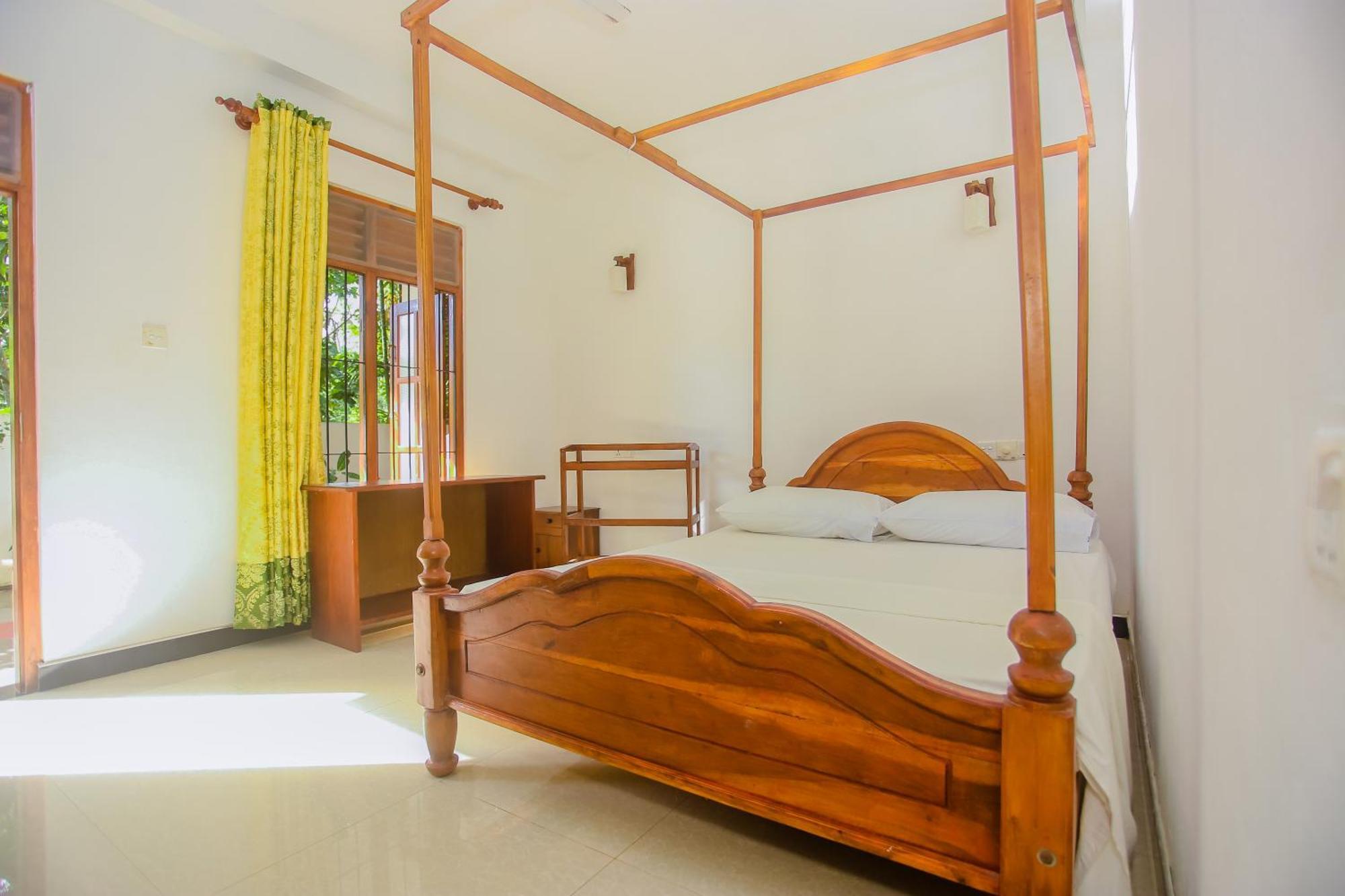 Little Angels Bed & Breakfast Mirissa Exterior photo