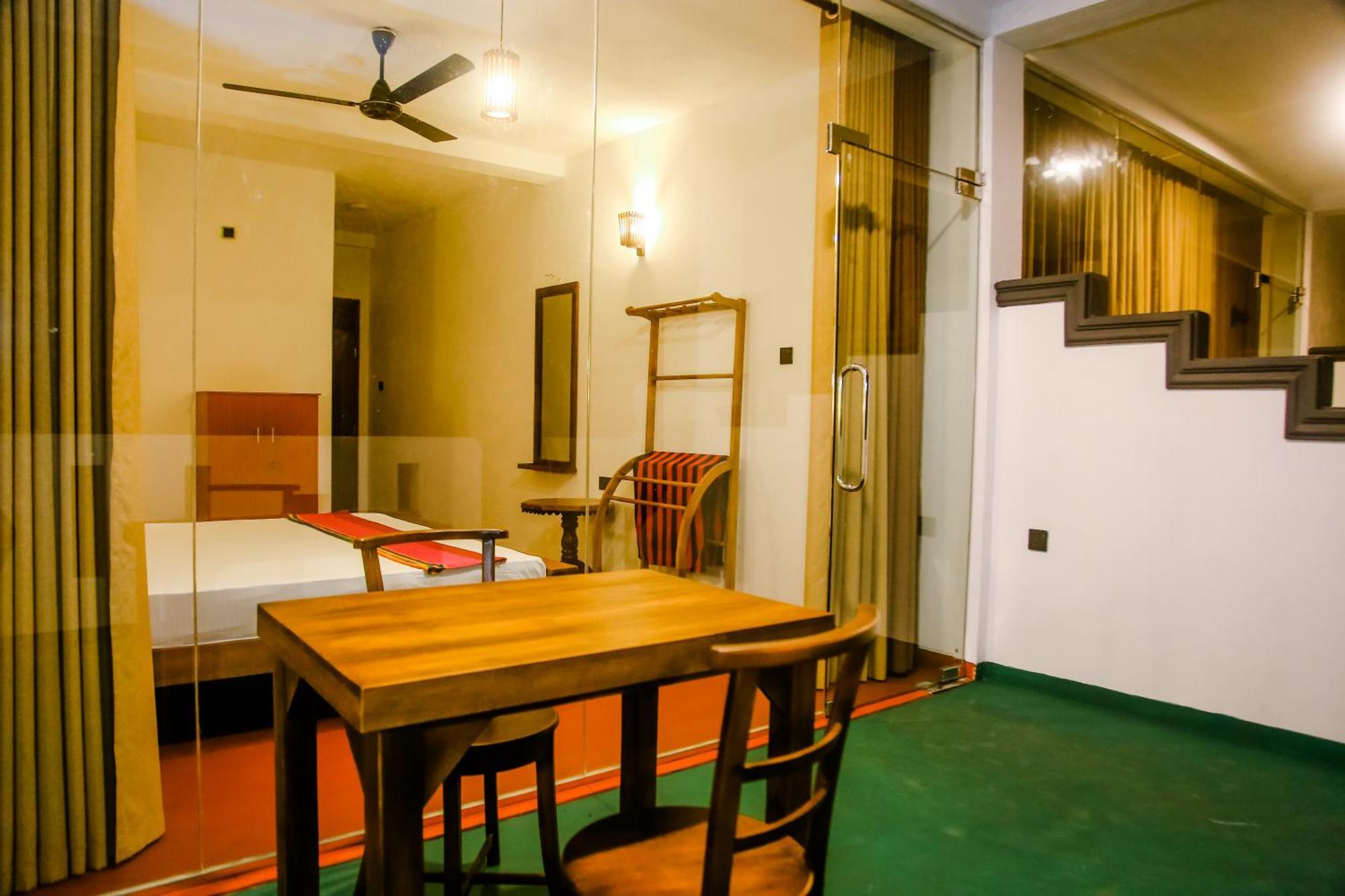 Little Angels Bed & Breakfast Mirissa Exterior photo