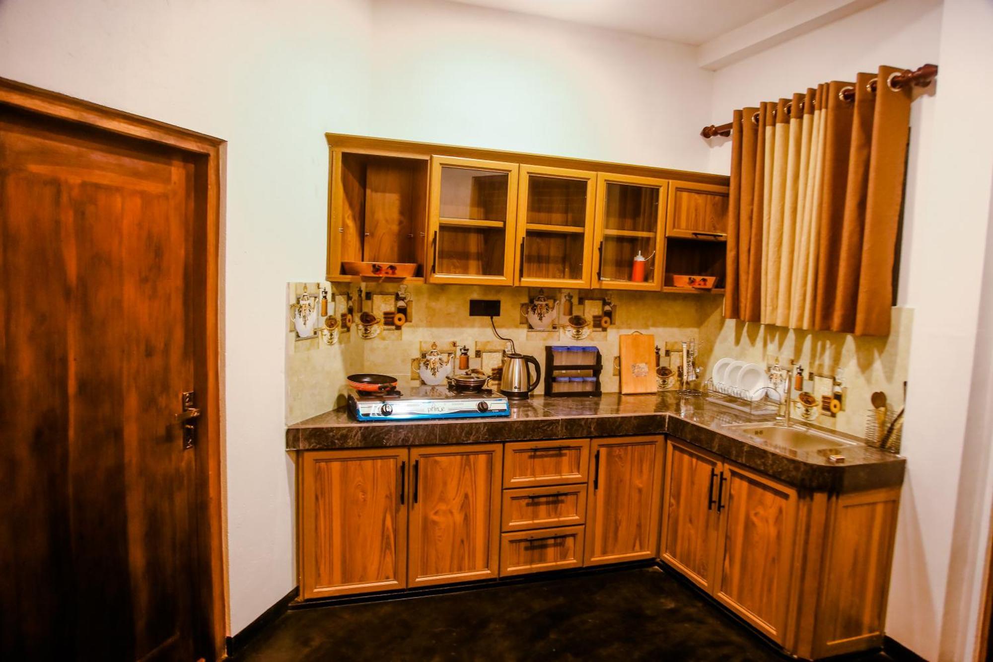 Little Angels Bed & Breakfast Mirissa Exterior photo