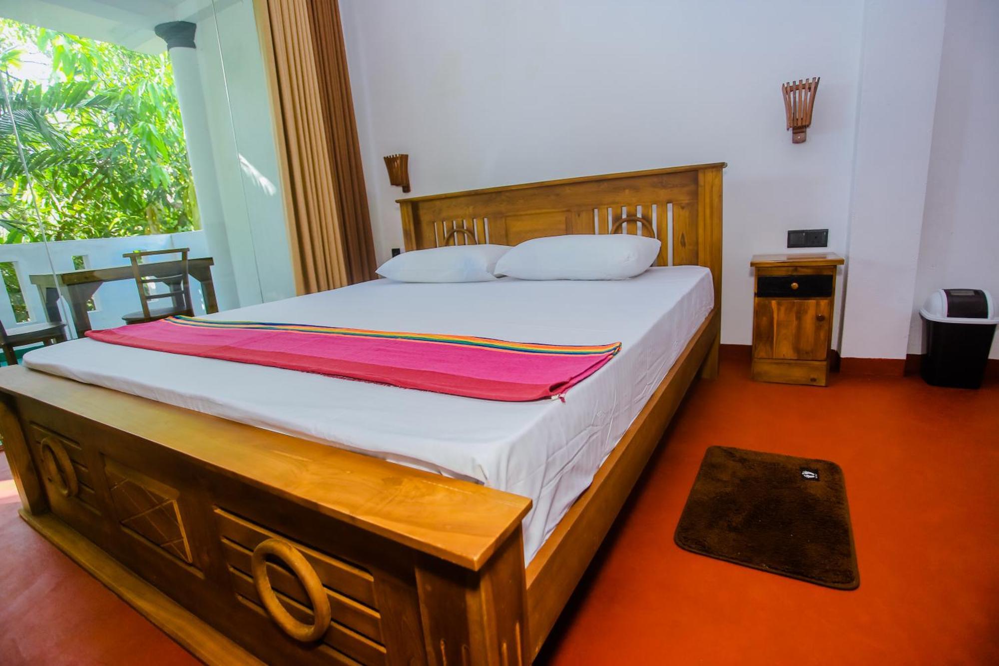 Little Angels Bed & Breakfast Mirissa Exterior photo