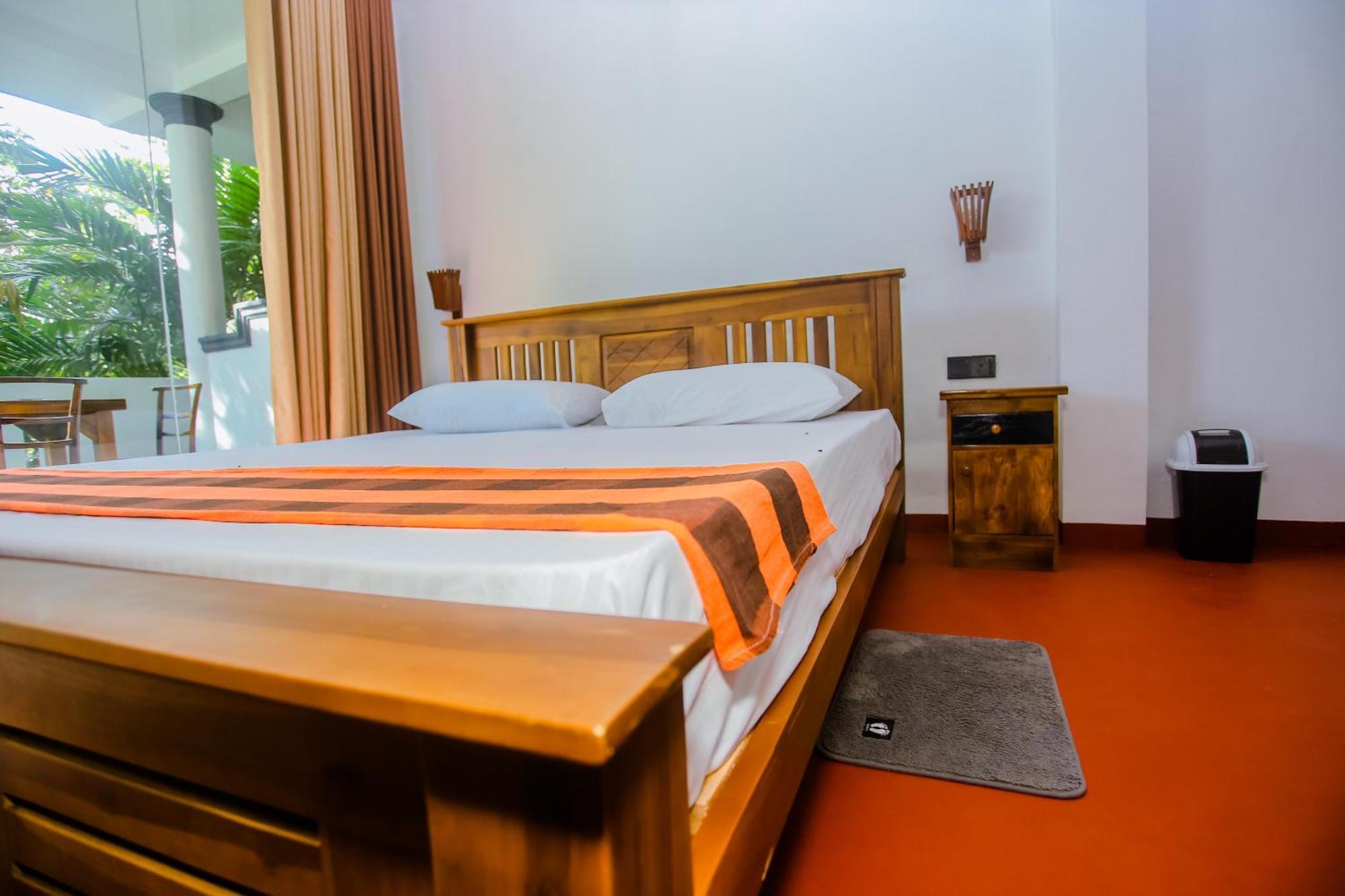 Little Angels Bed & Breakfast Mirissa Exterior photo