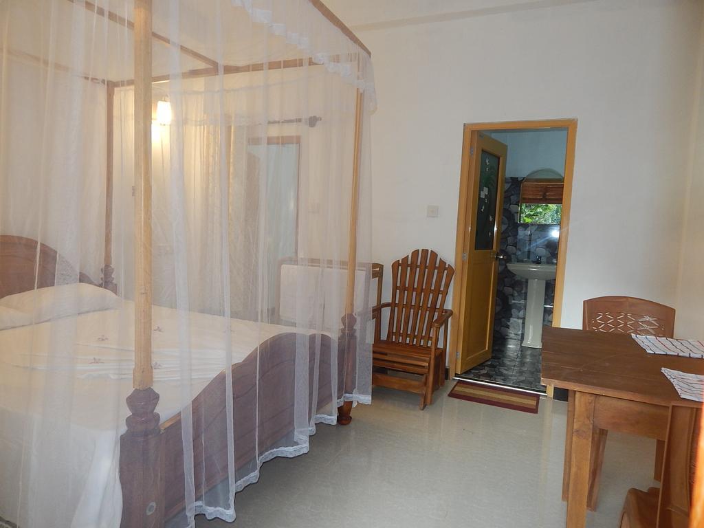 Little Angels Bed & Breakfast Mirissa Room photo